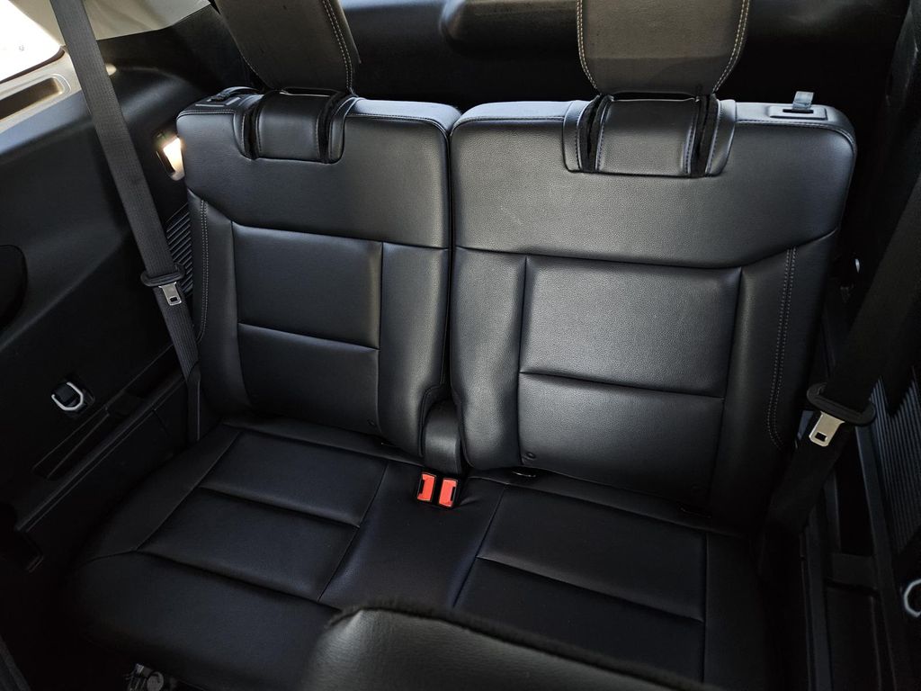 2023 Ford Explorer Limited Image 10 of 33