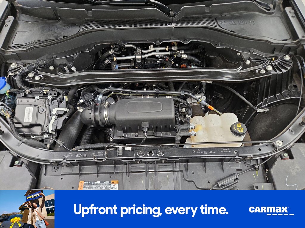 2023 Ford Explorer Limited Image 9 of 29