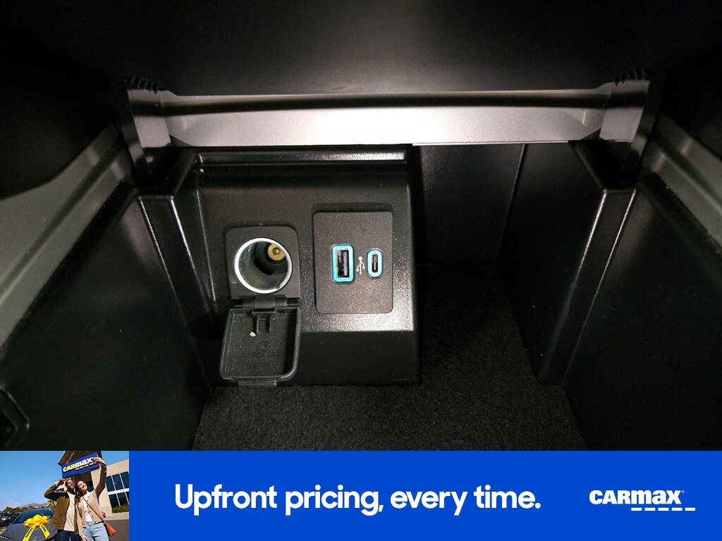 2023 Ford Explorer Limited Image 24 of 29