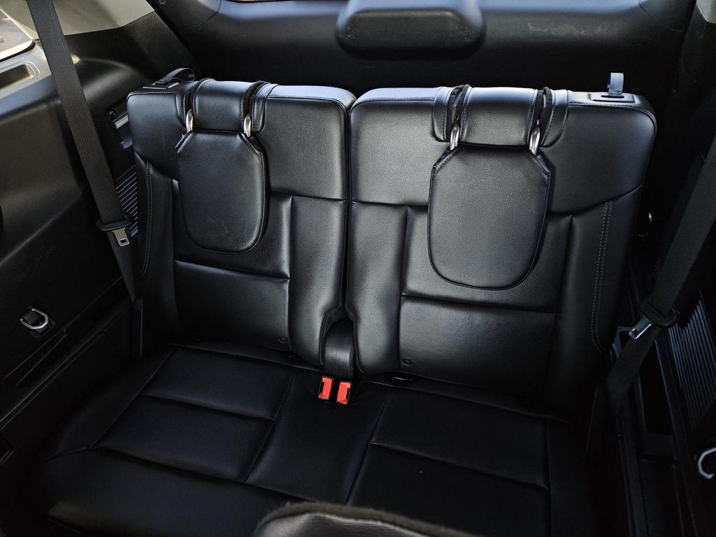2023 Ford Explorer Limited Image 10 of 33