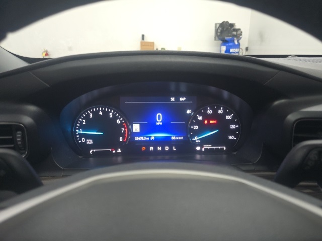 2023 Ford Explorer Limited Image 16 of 27