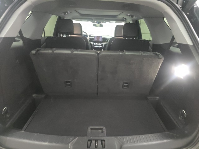 2023 Ford Explorer Limited Image 8 of 27