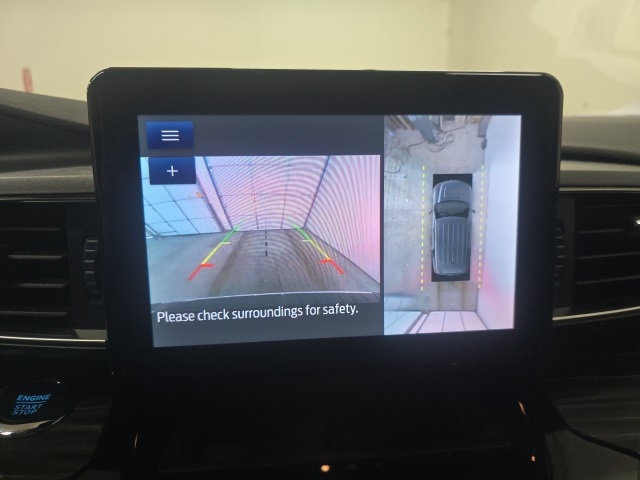 2023 Ford Explorer Limited Image 17 of 27