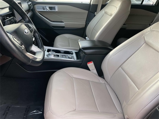 2023 Ford Explorer Limited Image 12 of 36