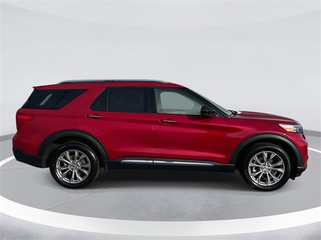 2023 Ford Explorer Limited Image 3 of 36