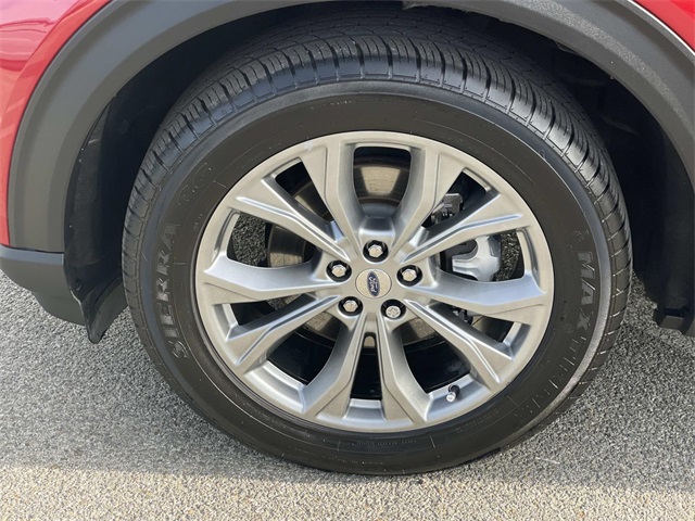 2023 Ford Explorer Limited Image 7 of 36