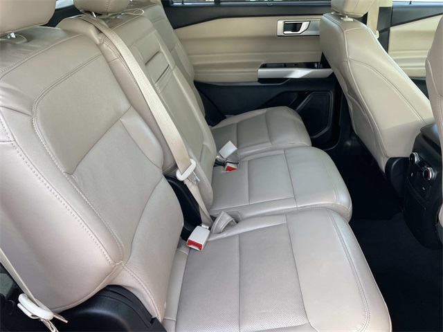 2023 Ford Explorer Limited Image 8 of 36