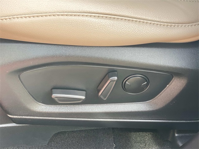 2023 Ford Explorer Limited Image 25 of 36