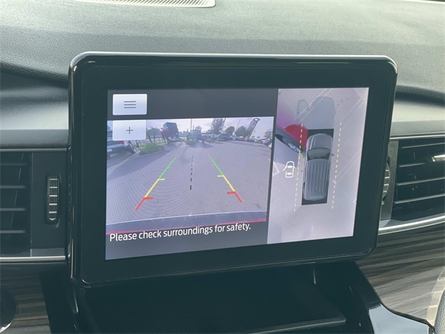 2023 Ford Explorer Limited Image 17 of 36