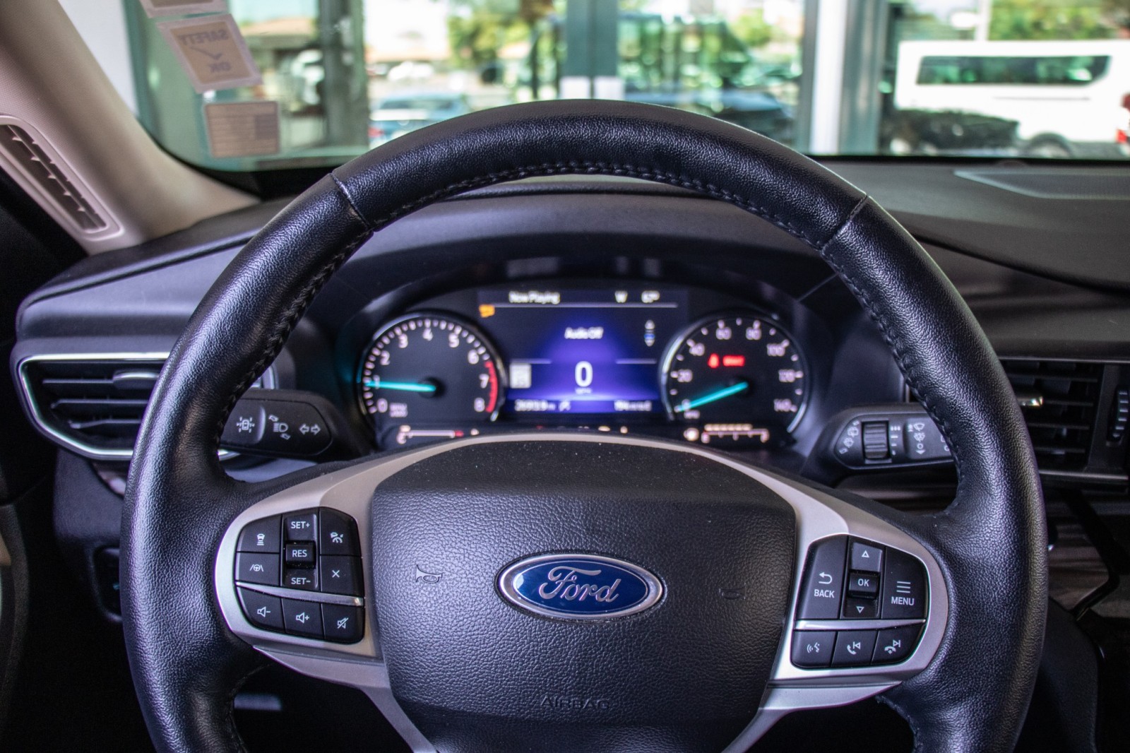 Vehicle image 13 of 25
