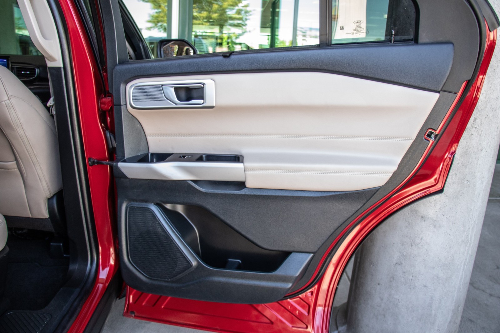 Vehicle image 24 of 25