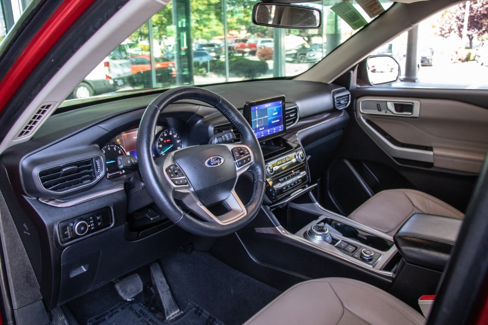 Vehicle image 11 of 25