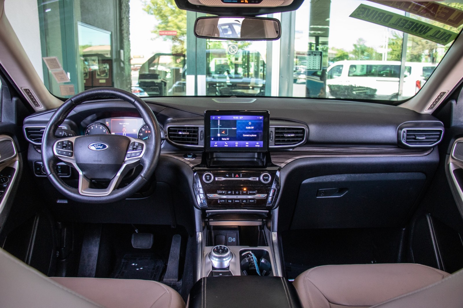 Vehicle image 15 of 25