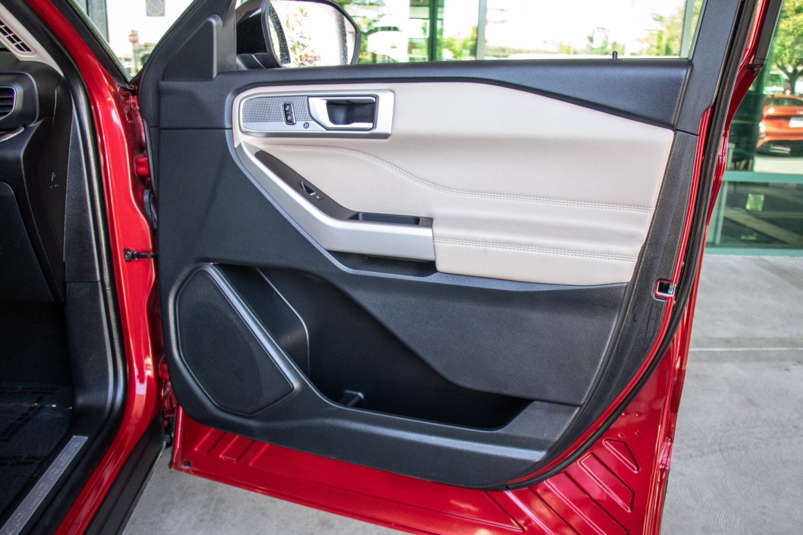 Vehicle image 20 of 25