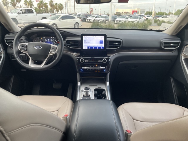 Vehicle image 12 of 23