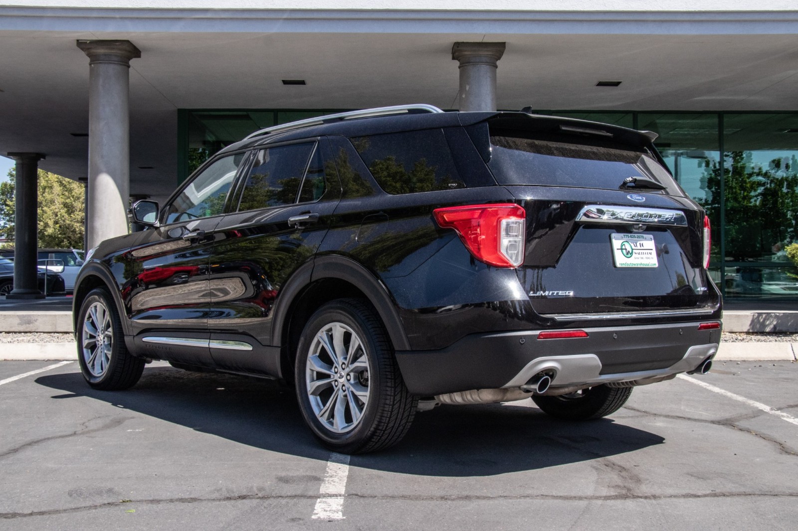 Vehicle image 6 of 26