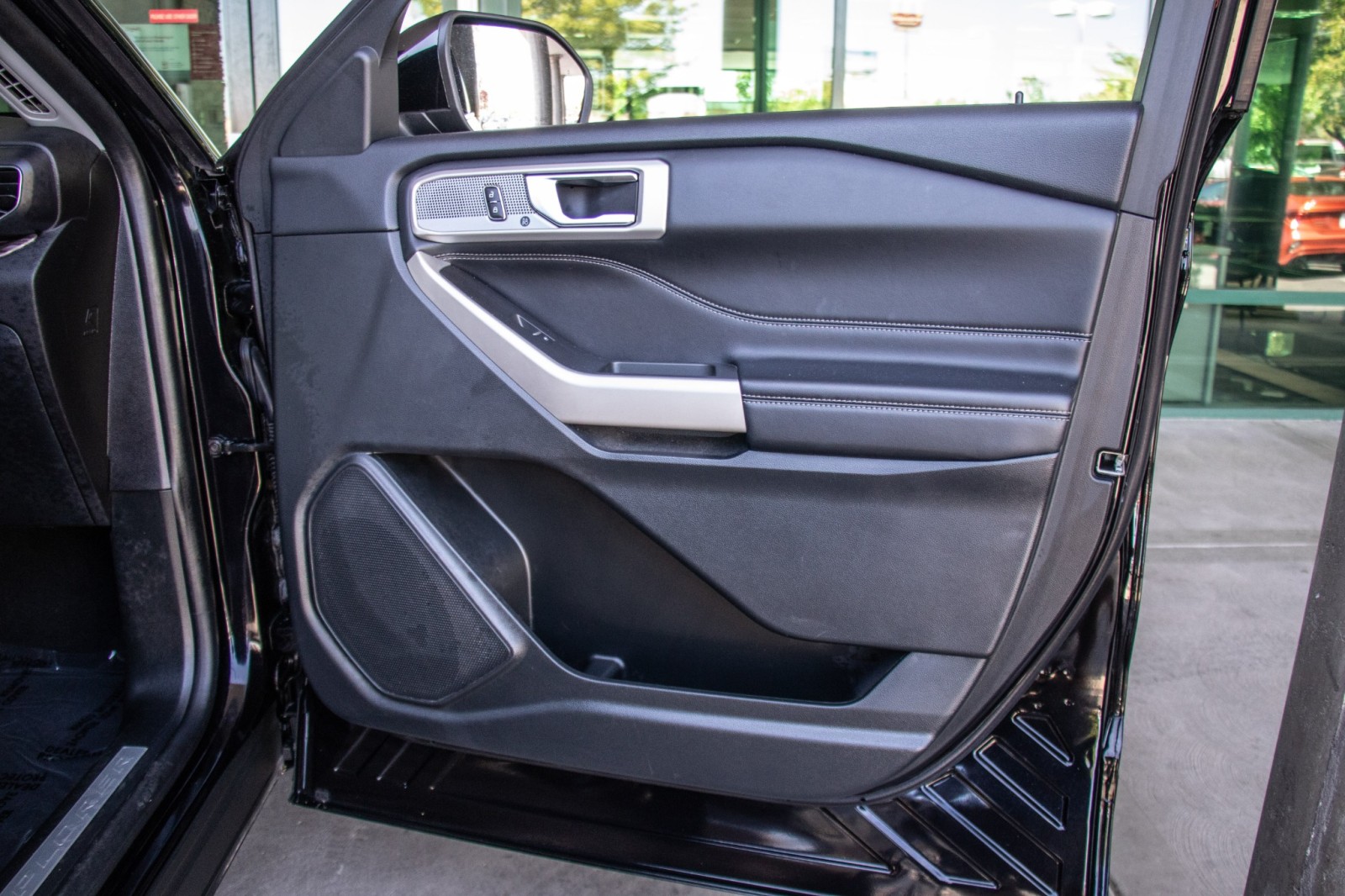 Vehicle image 20 of 26