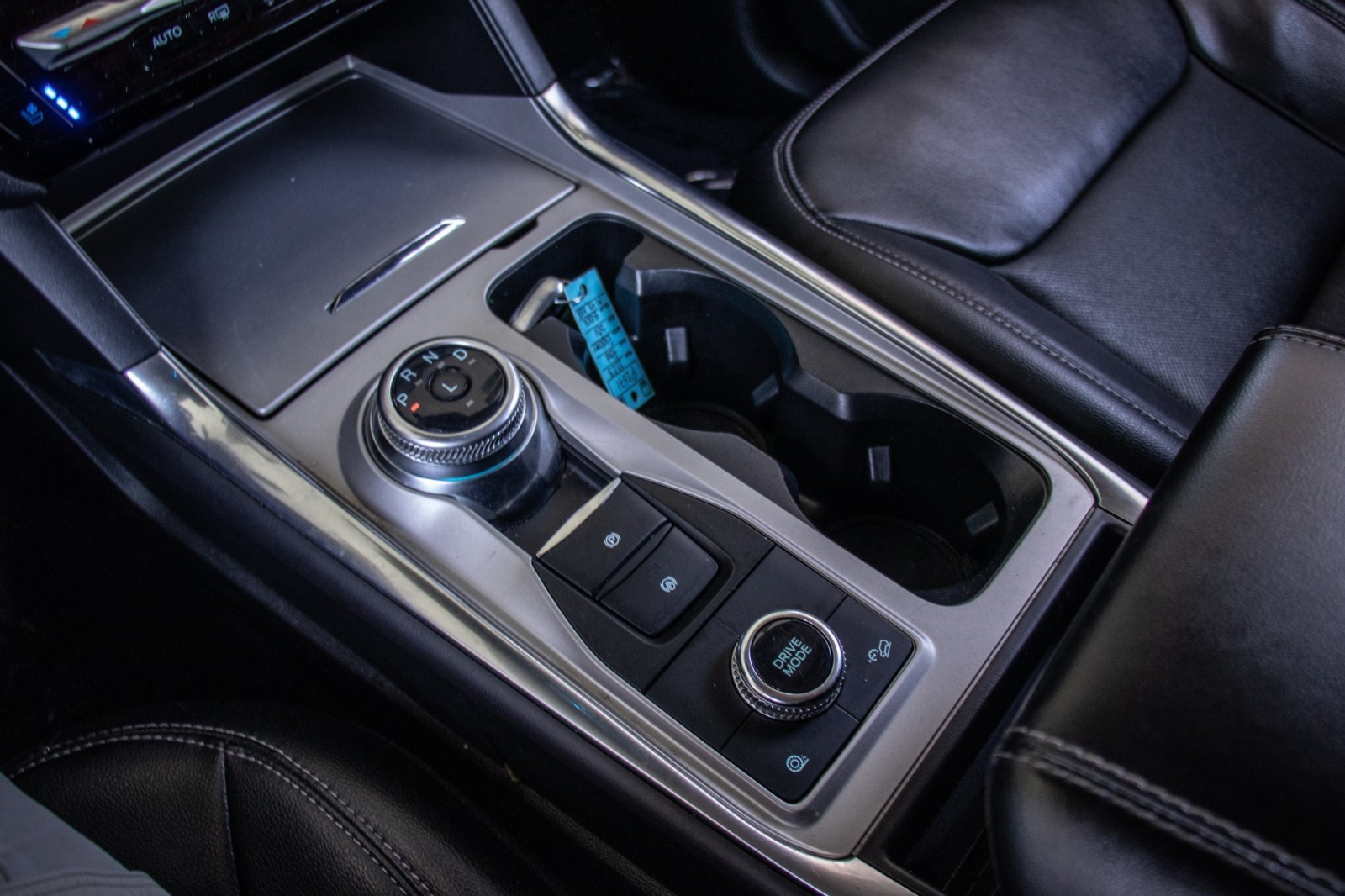 Vehicle image 17 of 26