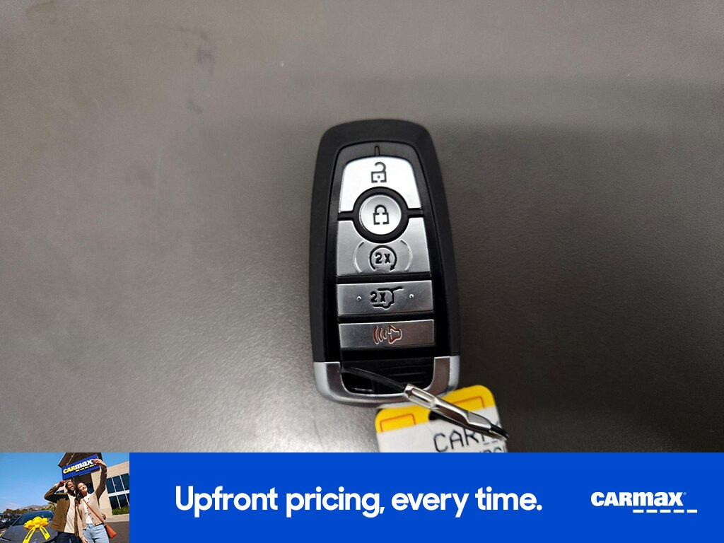 2023 Ford Explorer Limited Image 24 of 28