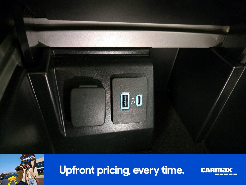 2023 Ford Explorer Limited Image 27 of 28