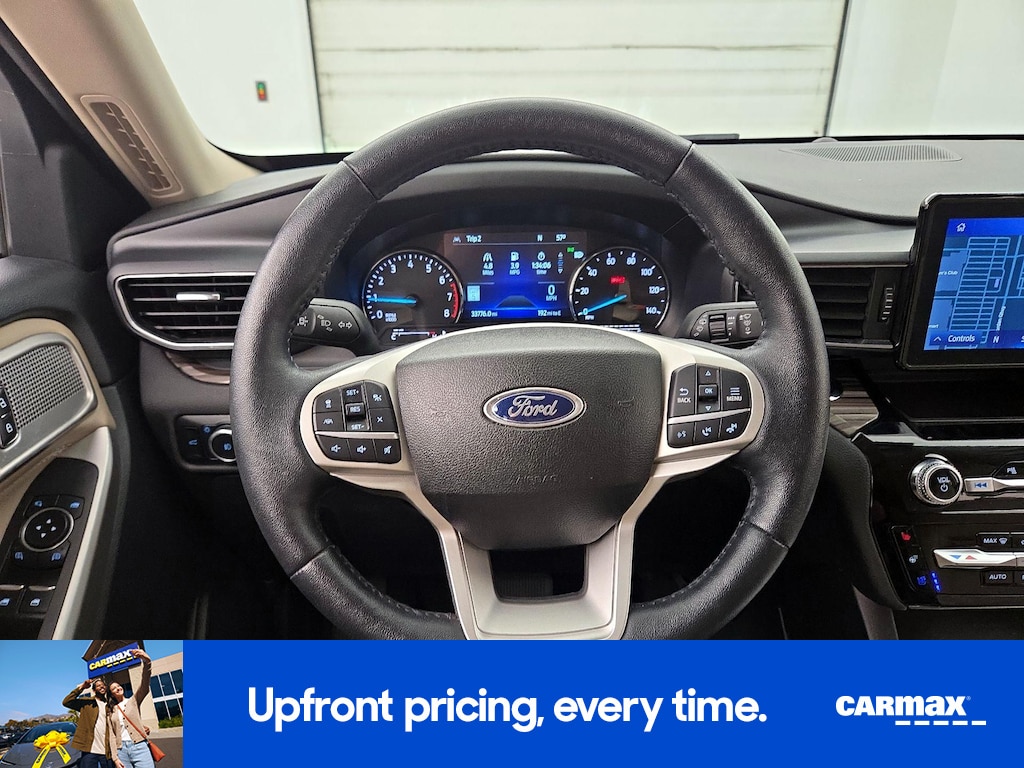 2023 Ford Explorer Limited Image 16 of 28