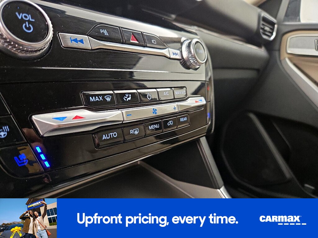 2023 Ford Explorer Limited Image 22 of 28