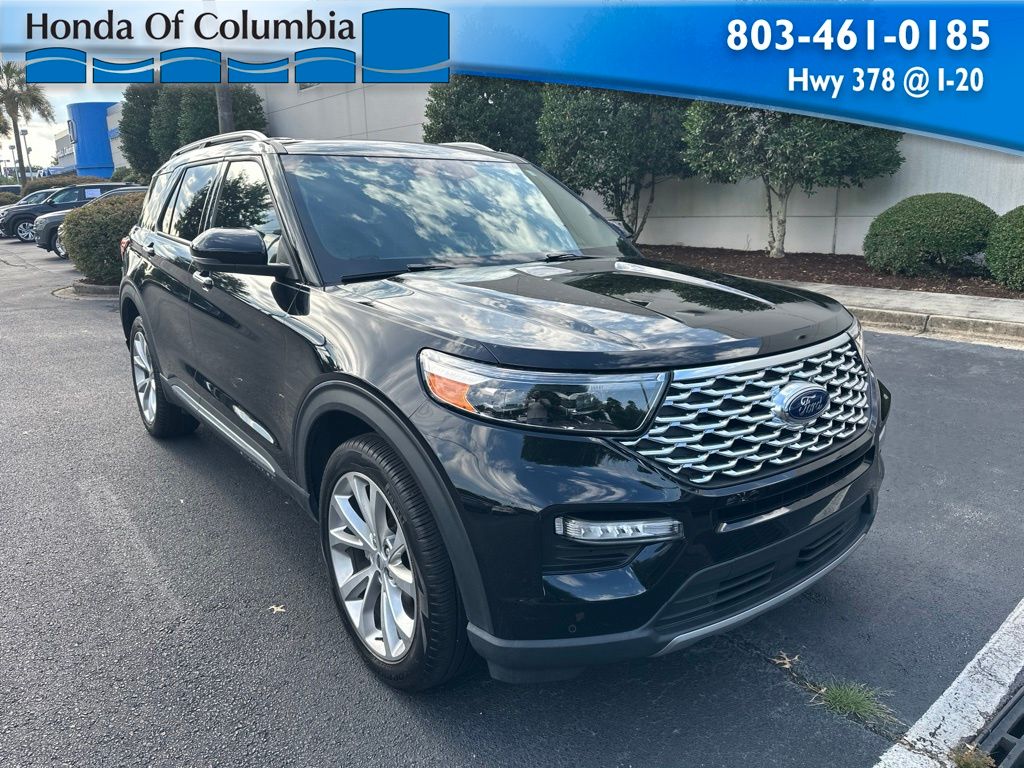 2023 Ford Explorer Platinum Image 2 of 30