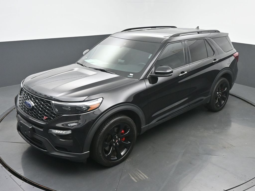 2023 Ford Explorer ST Image 2 of 69