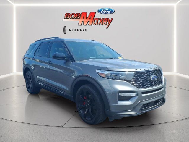2023 Ford Explorer ST Image 3 of 22