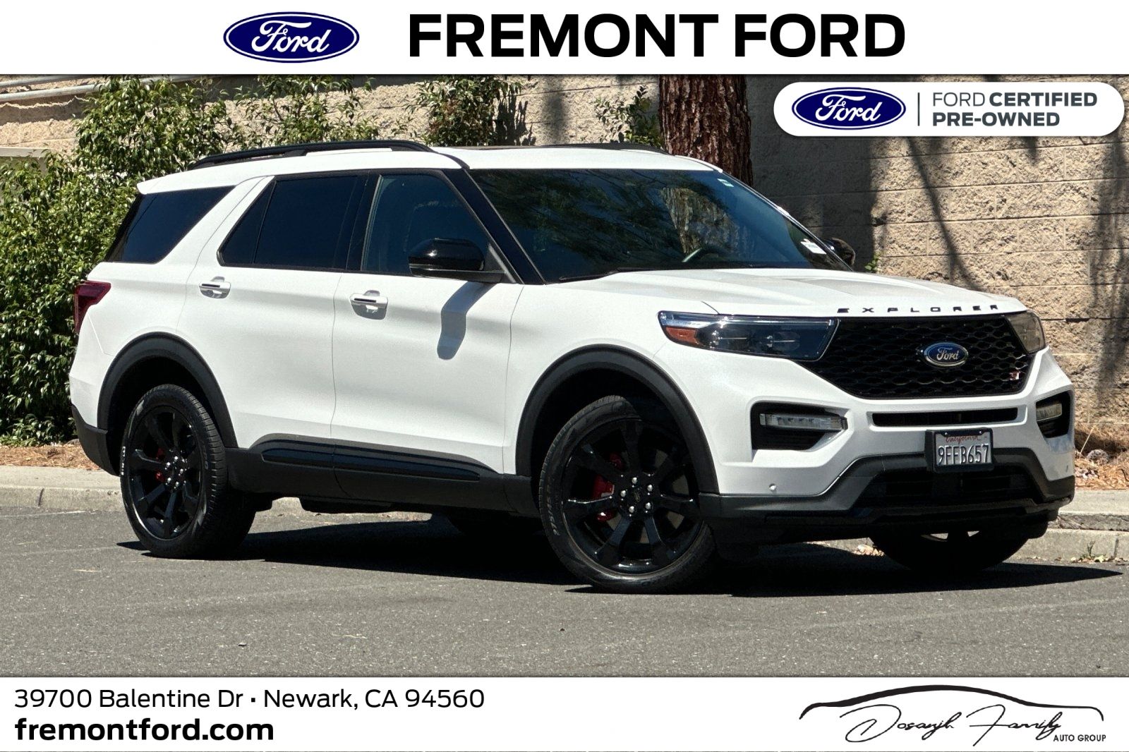 2023 Ford Explorer ST Image 1 of 65