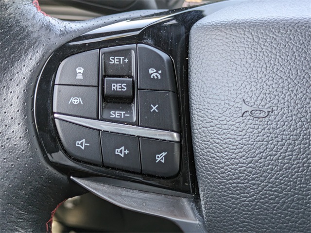 2023 Ford Explorer ST-Line Image 23 of 33