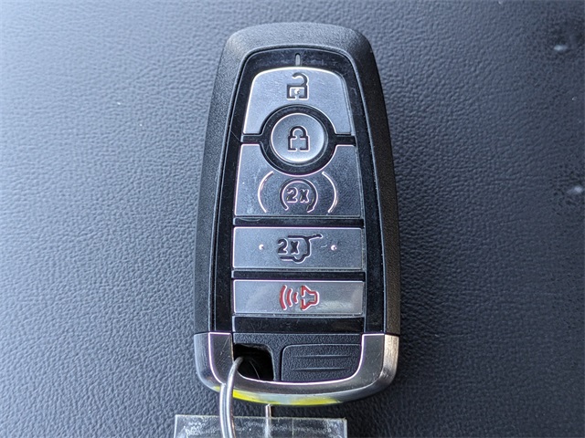 2023 Ford Explorer ST-Line Image 24 of 33