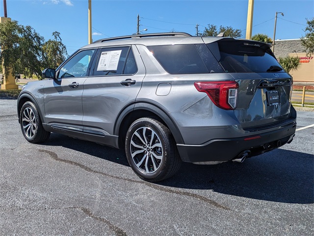 2023 Ford Explorer ST-Line Image 8 of 33