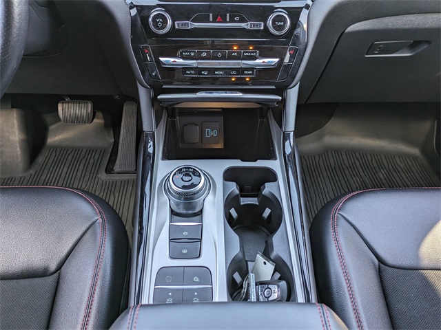 2023 Ford Explorer ST-Line Image 21 of 33