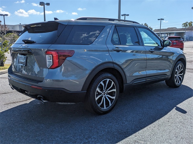 2023 Ford Explorer ST-Line Image 6 of 33