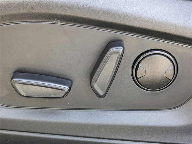 2023 Ford Explorer ST-Line Image 22 of 33