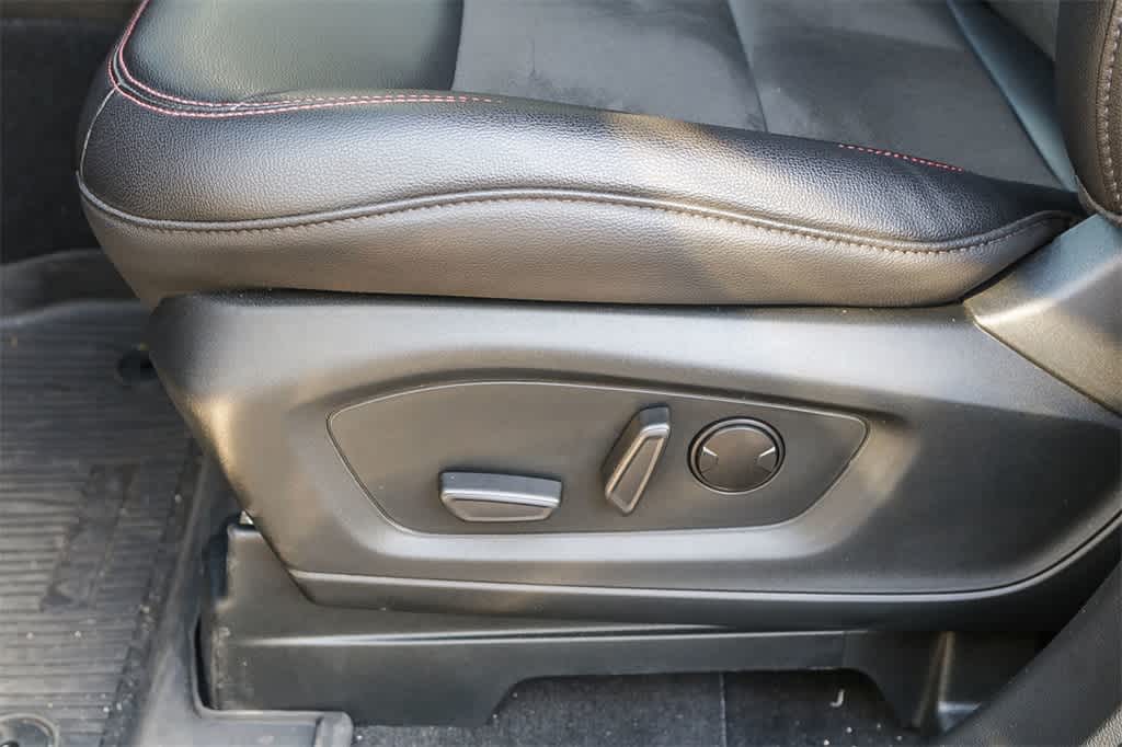 Vehicle image 21 of 27