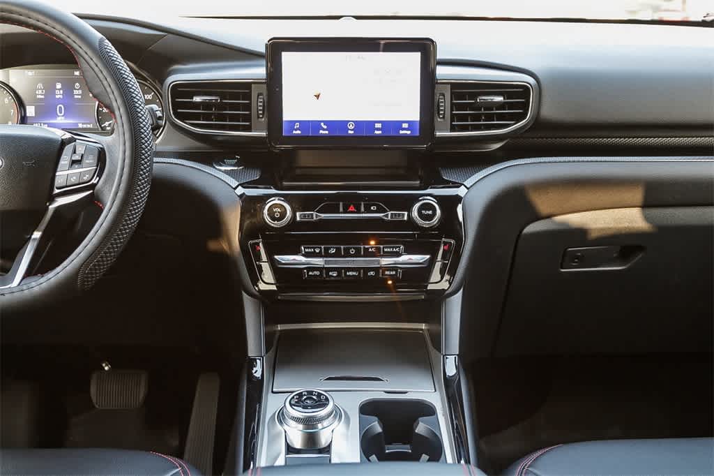 Vehicle image 13 of 27