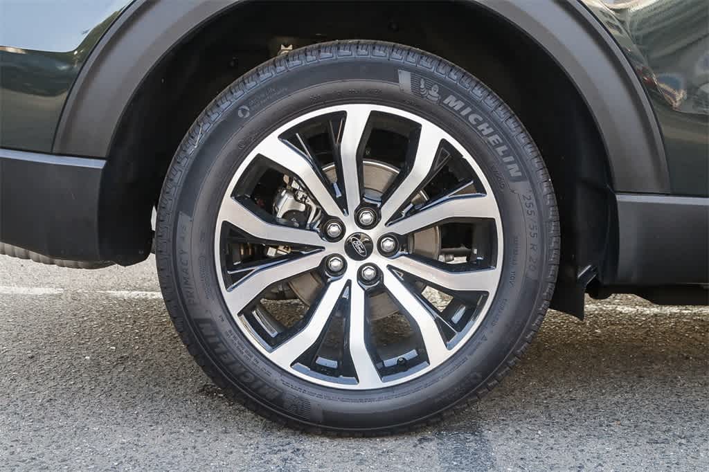 Vehicle image 11 of 27