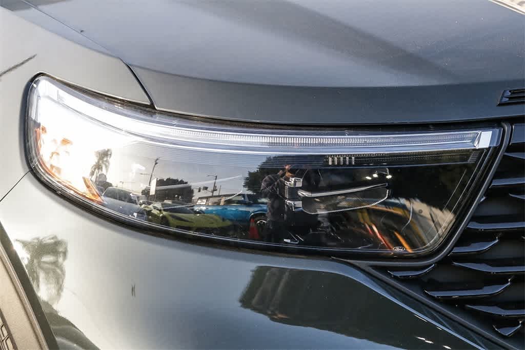 Vehicle image 7 of 27