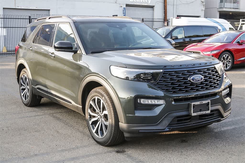 Vehicle image 3 of 27