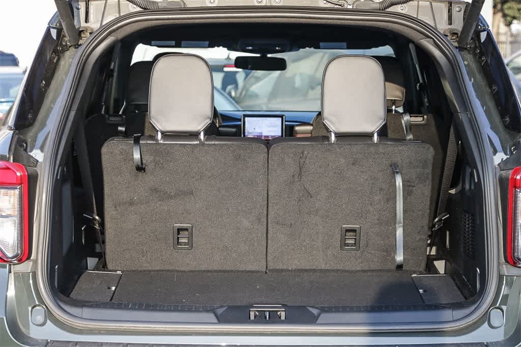 Vehicle image 26 of 27