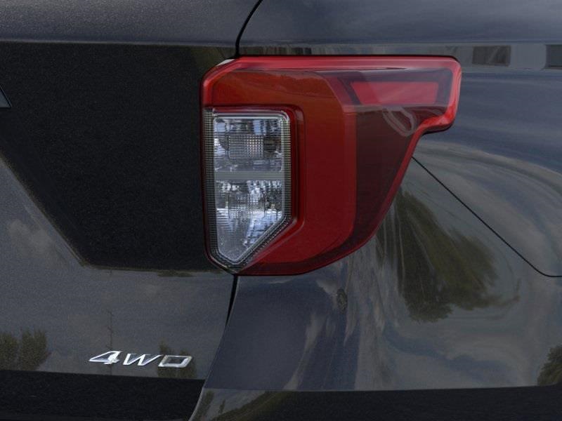 Vehicle image 21 of 31