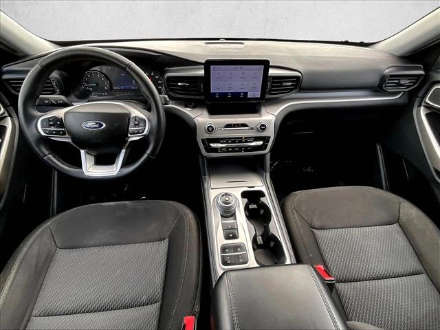 2023 Ford Explorer XLT Image 16 of 30