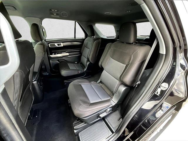 2023 Ford Explorer XLT Image 15 of 30