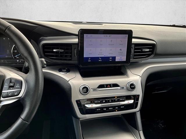 2023 Ford Explorer XLT Image 24 of 30