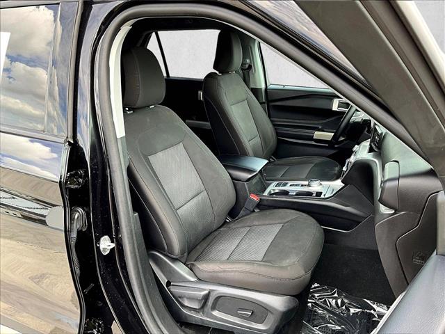 2023 Ford Explorer XLT Image 11 of 30