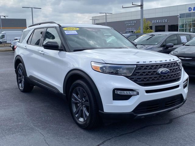 2023 Ford Explorer XLT Image 3 of 29