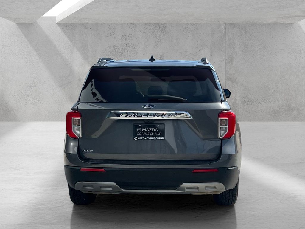 2023 Ford Explorer XLT Image 7 of 26