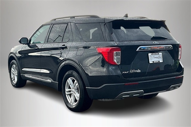 2023 Ford Explorer XLT Image 6 of 34
